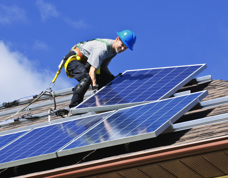 Da contratação à instalação do sistema solar fotovoltaico
