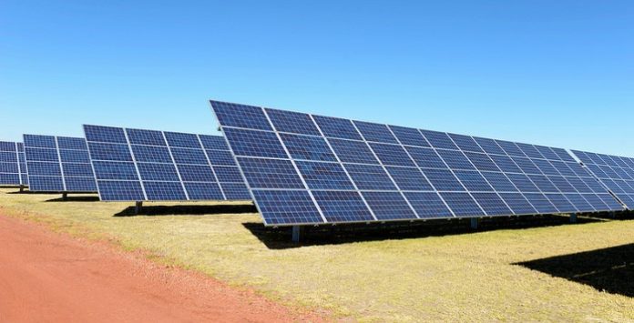 Maior eficiência em energia solar com placas PERC
